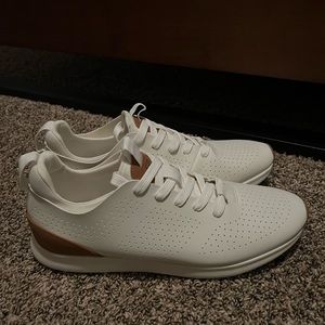 Mens All White Steve Madden Shoes